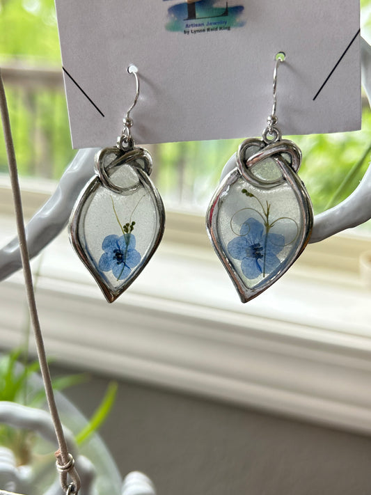 Special Occasion Forget-Me-Not (Knot) flower earrings